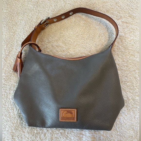 Dooney & Bourke pebbled leather gray purse - Picture 5 of 16